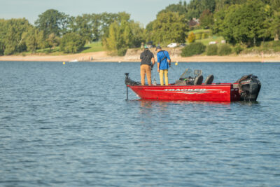 TRACKER PROGUIDE V-16 SC – Image 2