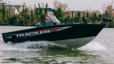 Tracker Pro Guide V16SC bateau de pêche en aluminium type bass boat
