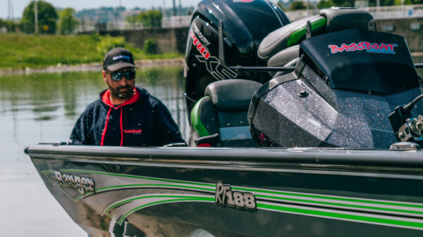 Ranger RT188 bateau de peche