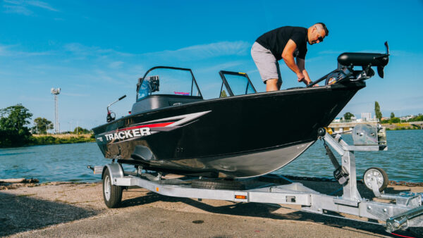 TRACKER PRO GUIDE V-16 WT – Image 5