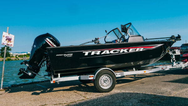 TRACKER PRO GUIDE V-16 WT – Image 6