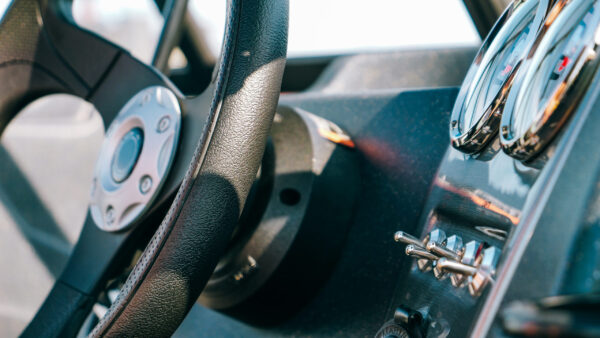 TRACKER PRO GUIDE V-16 WT – Image 10