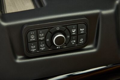 Regency 250 DL – Image 13