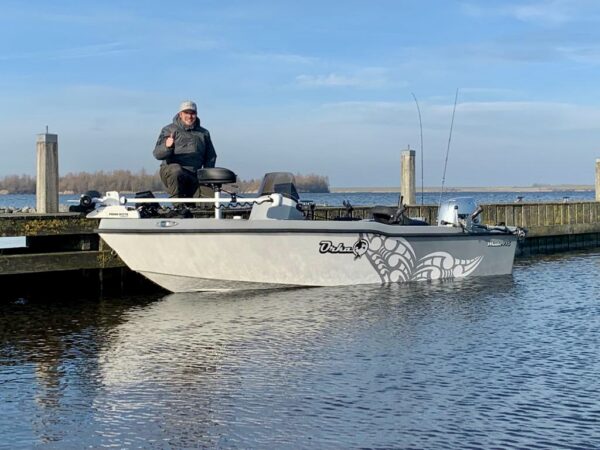 Orka Whale 475 SC bateau de pêche aux carnassiers