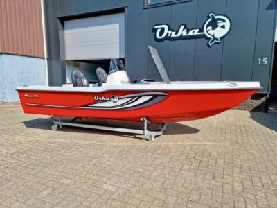 Orka Whale 475 SC bateau de pêche aux carnassiers